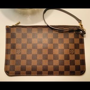 Louis Vuitton Neverfull Damier Pouchette